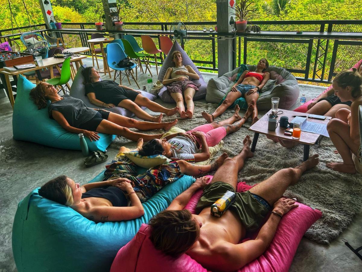 Wonderland Jungle Hostel Tau-sziget Kültér fotó